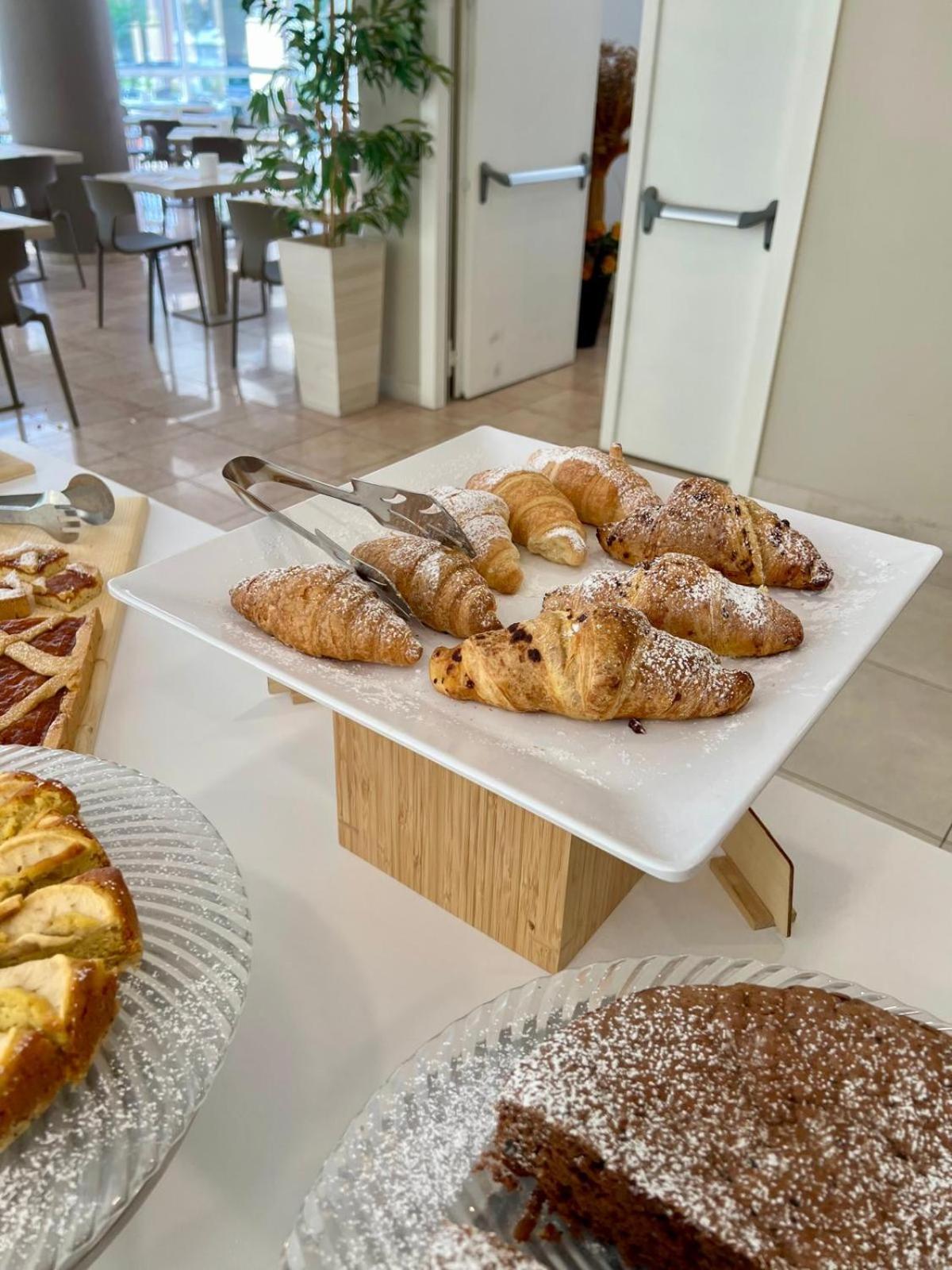 Hotel Vernel Ρίμινι Εξωτερικό φωτογραφία