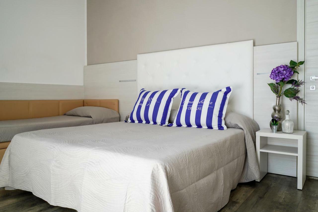 Hotel Vernel Ρίμινι Εξωτερικό φωτογραφία